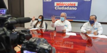 Entregan Sanmiguel y ‘Miércoles Ciudadano’ más sillas de ruedas