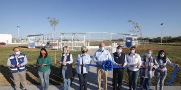 Entrega alcalde Sanmiguel campo de  béisbol a colonia El Progreso