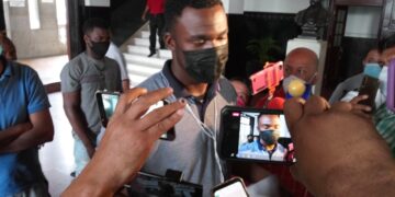 Haitianos llegan a palacio municipal de Tampico a pedir ayuda 