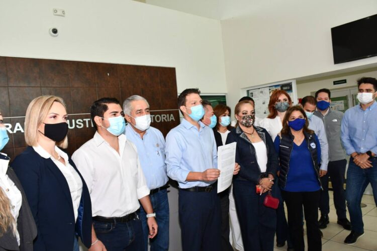 Luis Cantú denuncia ante el CIJ a Rojas Díaz Durán