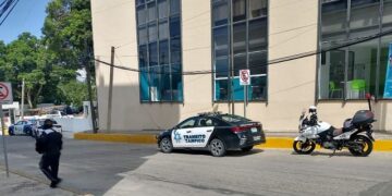 Desalojan edificio Mélik por amenaza de bomba; resultó ser una falsa alarma