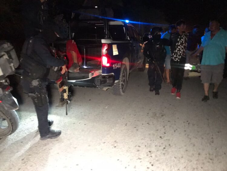 Motociclista atropelló a policías estatales