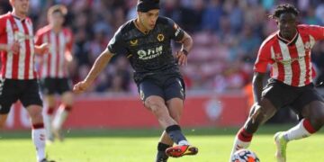 Raúl Jiménez se reencuentra con el gol en la Liga Inglesa