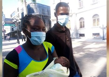 Papás de bebé haitiano-mexicano tramitan regularización en Cd. Madero