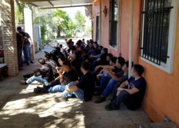 Patrulla Fronteriza de Laredo descubre dos escondites de indocumentados