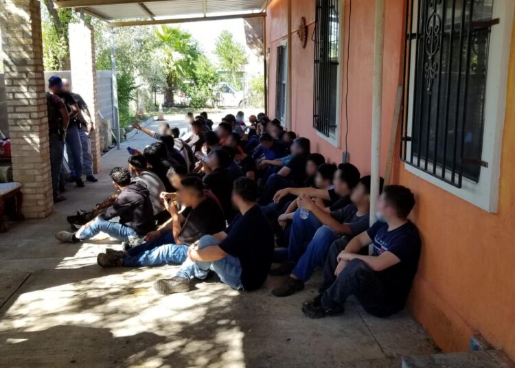 Patrulla Fronteriza de Laredo descubre dos escondites de indocumentados