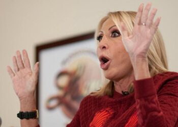 FGR solicita ficha roja para detener a Laura Bozzo