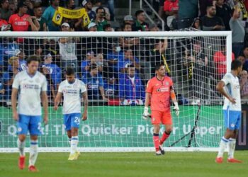 Cruz Azul cae 0-2 ante Columbus en la final de la Campeones Cup