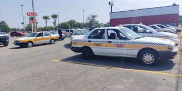 Piden taxistas trato igualitario