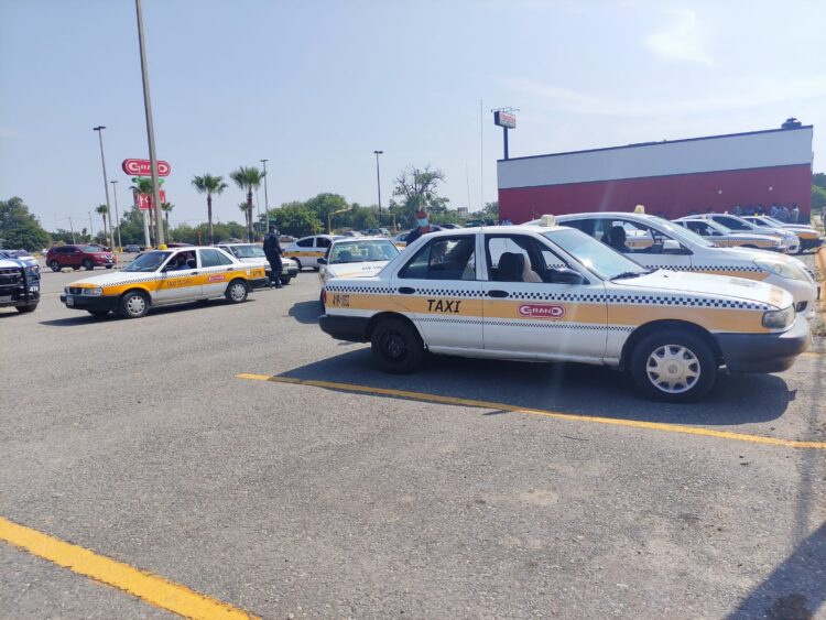 Piden taxistas trato igualitario