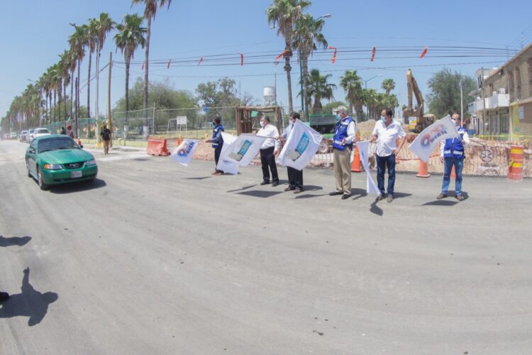 Reabren la calle González afectada por socavón en Nuevo Laredo
