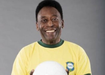 Futbolista Pelé confirma fue operado de un tumor en el colon