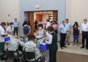 Verifica Sanmiguel atención a las  personas en jornada de vacunación