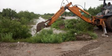 Proyecta Gobierno de Matamoros compra de equipo para desazolve de drenes
