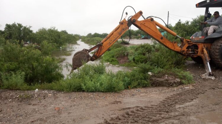 Proyecta Gobierno de Matamoros compra de equipo para desazolve de drenes