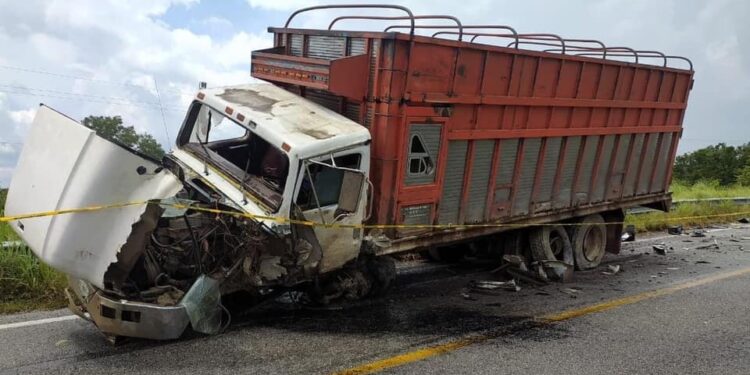 Tres muertos deja choque carretero en ruta Soto la Marina-Aldama
