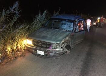 Se mata  motociclista al chocar con camioneta