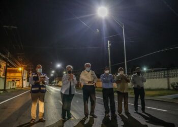 Inaugura Sanmiguel sistema  de alumbrado en sector Centro de Nuevo Laredo