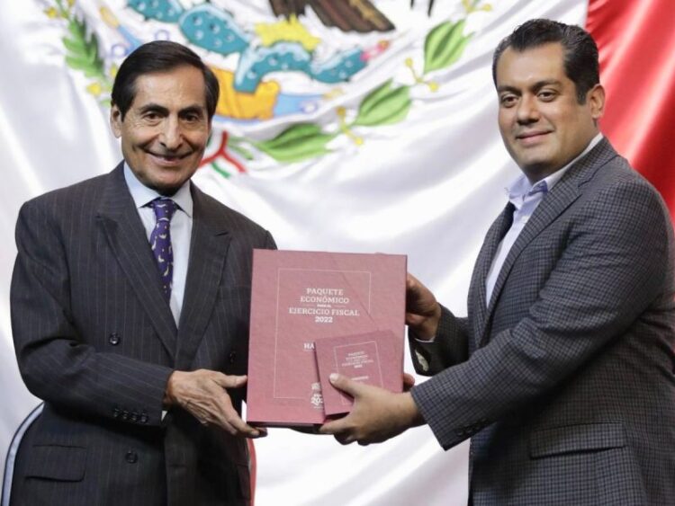 Hacienda entrega Paquete Económico 2022 a diputados; no prevé nuevos impuestos