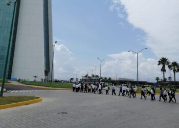 Realizan simulacro en Torre Bicentenario