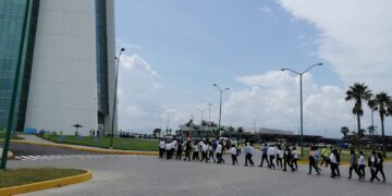 Realizan simulacro en Torre Bicentenario
