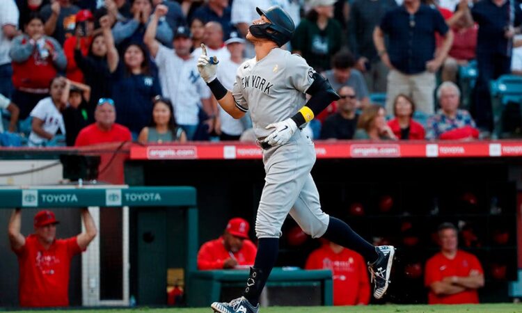 Yankees aprovechan y barren la serie ante Boston
