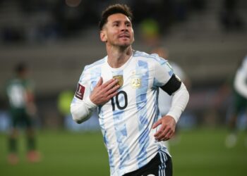 Con Hatrick de Messi Argentina geleó a Bolivia