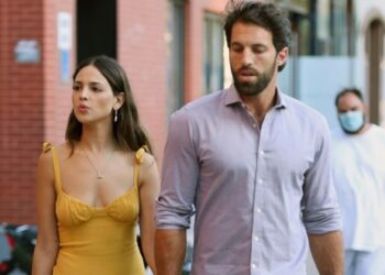 Eiza Gonzalez y su novio celebran su amor en Disney.