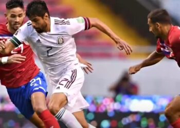 México gana en Costa Rica y es líder del Octagonal