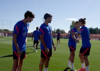De vuelta en casa Griezmann ya entrena con el Atlético de Madrid.