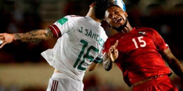 ‘’Tecatito’’ Corona se lleva el jugador del partido