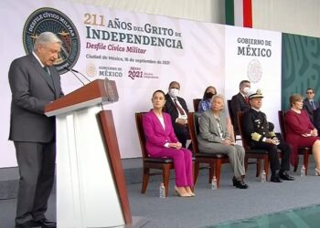 AMLO aprovechó el desfile militar para pedir a EU levantar el bloqueo contra Cuba