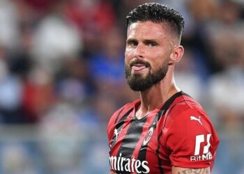 Olivier Giroud estará fuera por Covid