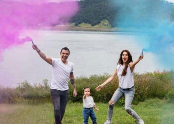 Claudia Álvarez en espera de mellizos