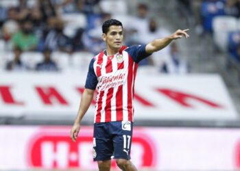 Chivas hace caso omiso a críticas externas: