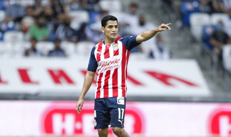 Chivas hace caso omiso a críticas externas: