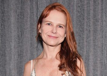 Nailea Norvind da a conocer las cualidades que ella vería en una mujer para ser su pareja.