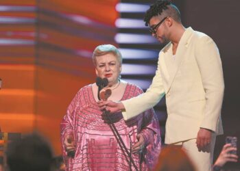 “Inútil” así fue como Paquita la del Barrio agradeció a Bad Bunny