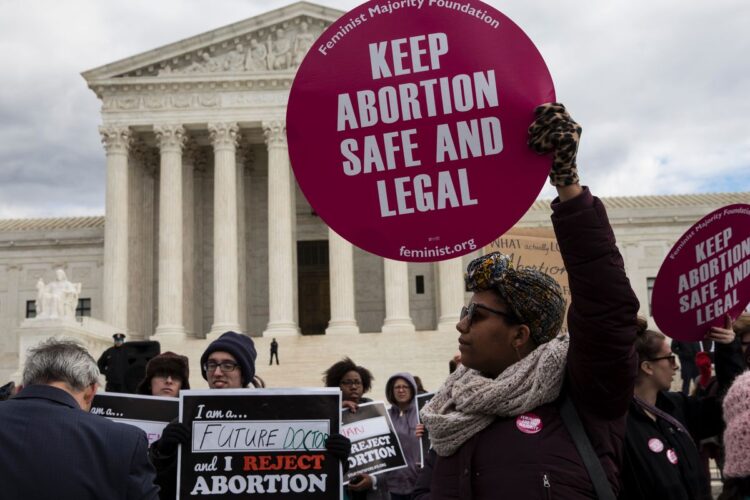 Demanda gobierno de EU a Texas por ley antiaborto