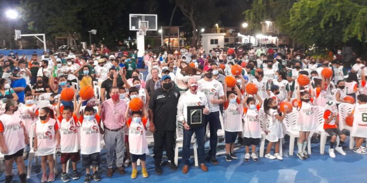 Reconocen deportistas de Tampico apoyo de Héctor Garza González