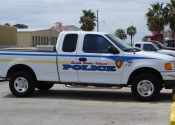 Niña sufre lesión en Isla del Padre investigan posible ataque de tiburón