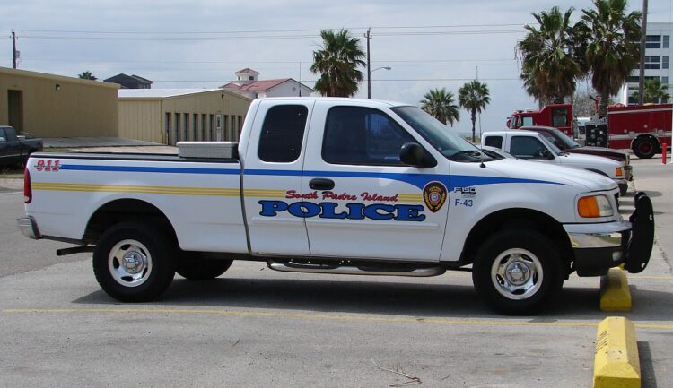 Niña sufre lesión en Isla del Padre investigan posible ataque de tiburón