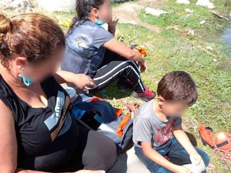 Rescatan a tres nicaragüenses a punto de ahogarse en el Río Bravo