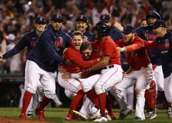 Medias Rojas se impone 6-5 a Rays en dramático juego y avanzan a Serie