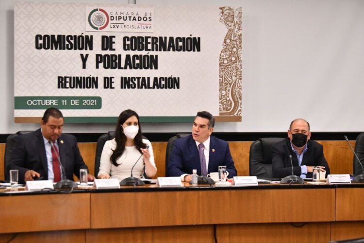 Ofrece Moreno diálogo y apertura en Comisión de Gobernación del Congreso Federal 