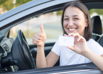 Aplican descuento de 50% en licencias y 100% en recargos de derechos vehiculares