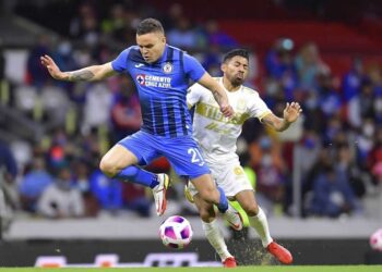Cruz Azul y Tigres empatan 1-1 en el estadio Azteca