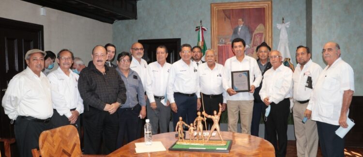 Reconocen masones a Mario López por confianza que Matamoros le brindó para reelección