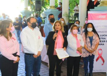 Instala DIF Victoria módulo informativo contra el cáncer de mama en Presidencia.