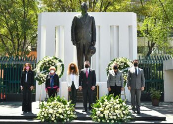 Recuerda PRI a generales Plutarco Elías Calles y Lázaro Cárdenas en aniversario luctuoso